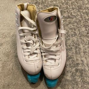 Riedell white figure skates size 3